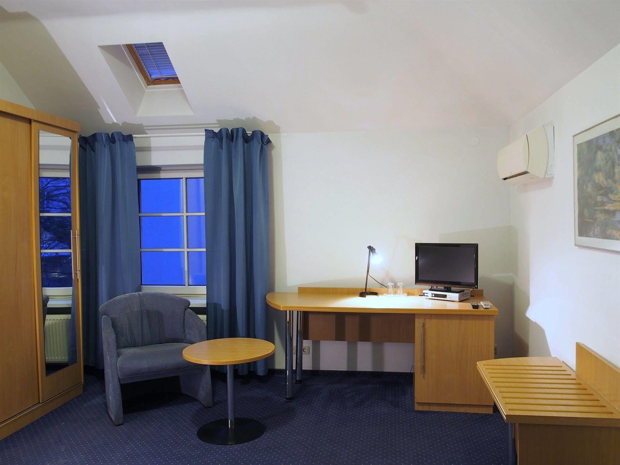 Telecom Guest Hotel วิลนีอุส ภายนอก รูปภาพ